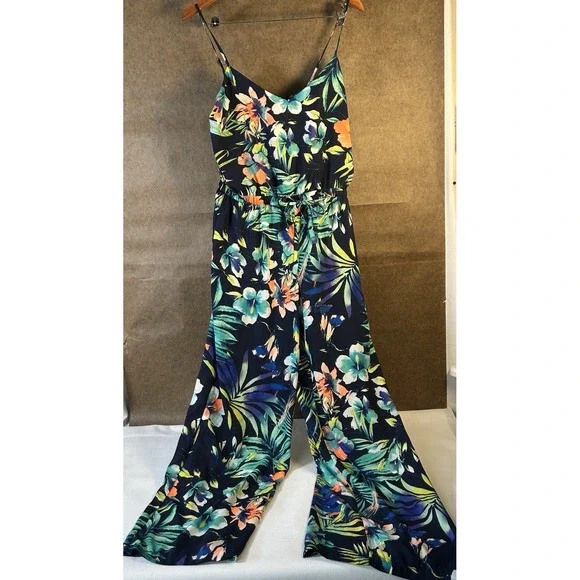 Love Tree floral spaghetti strap wide leg jumpsuit Romper Sz Small - Picture 2 of 7